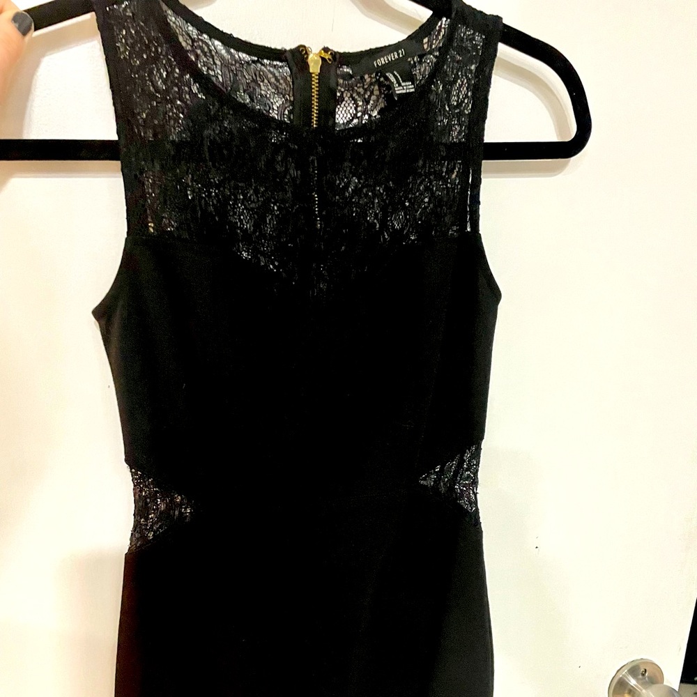 Forever 21 Black fitted Dress with lace cutouts Size Small